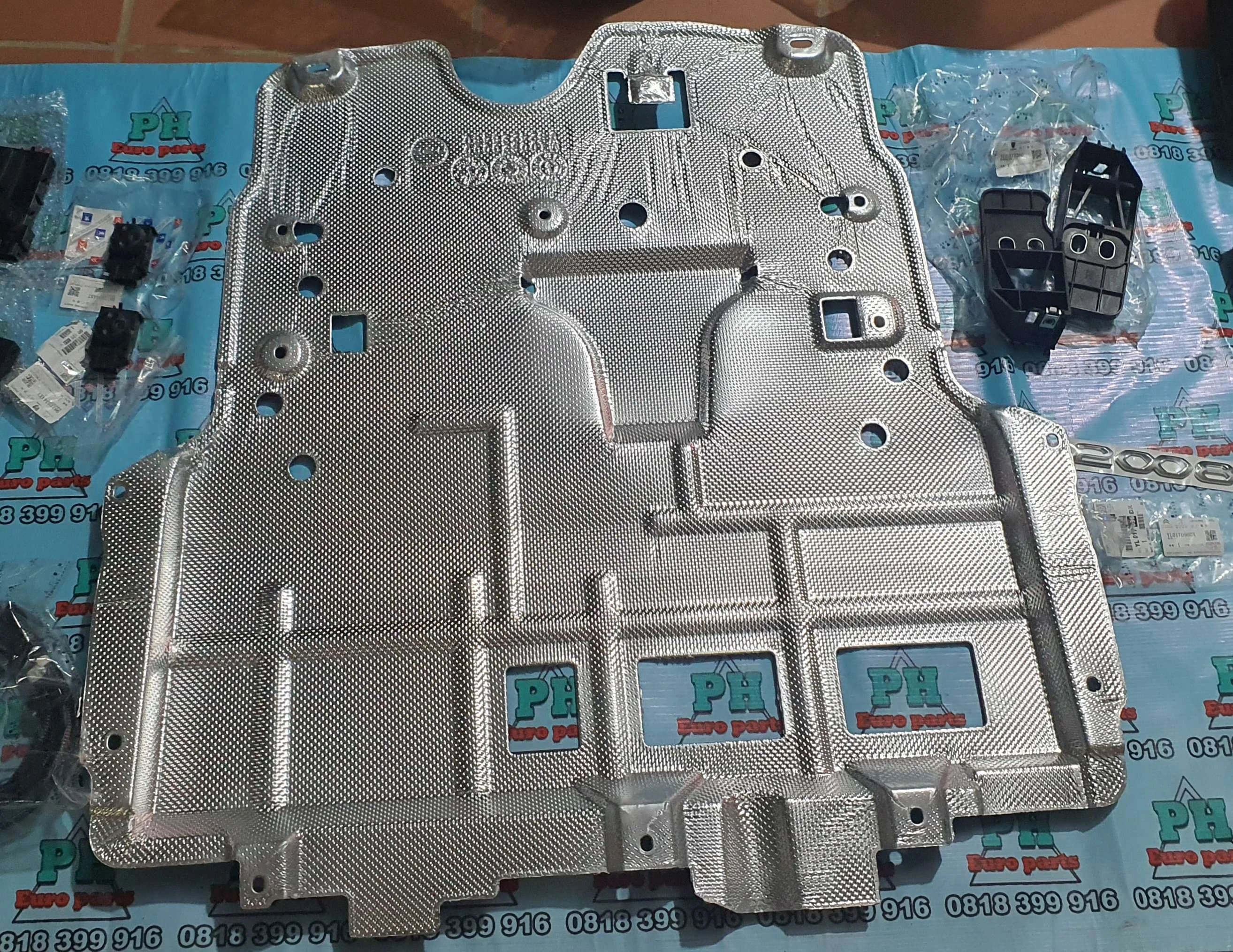 CHẮN GẦM ĐỘNG CƠ PEUGEOT 2008  P24 YL01593880   YL 015 938 80